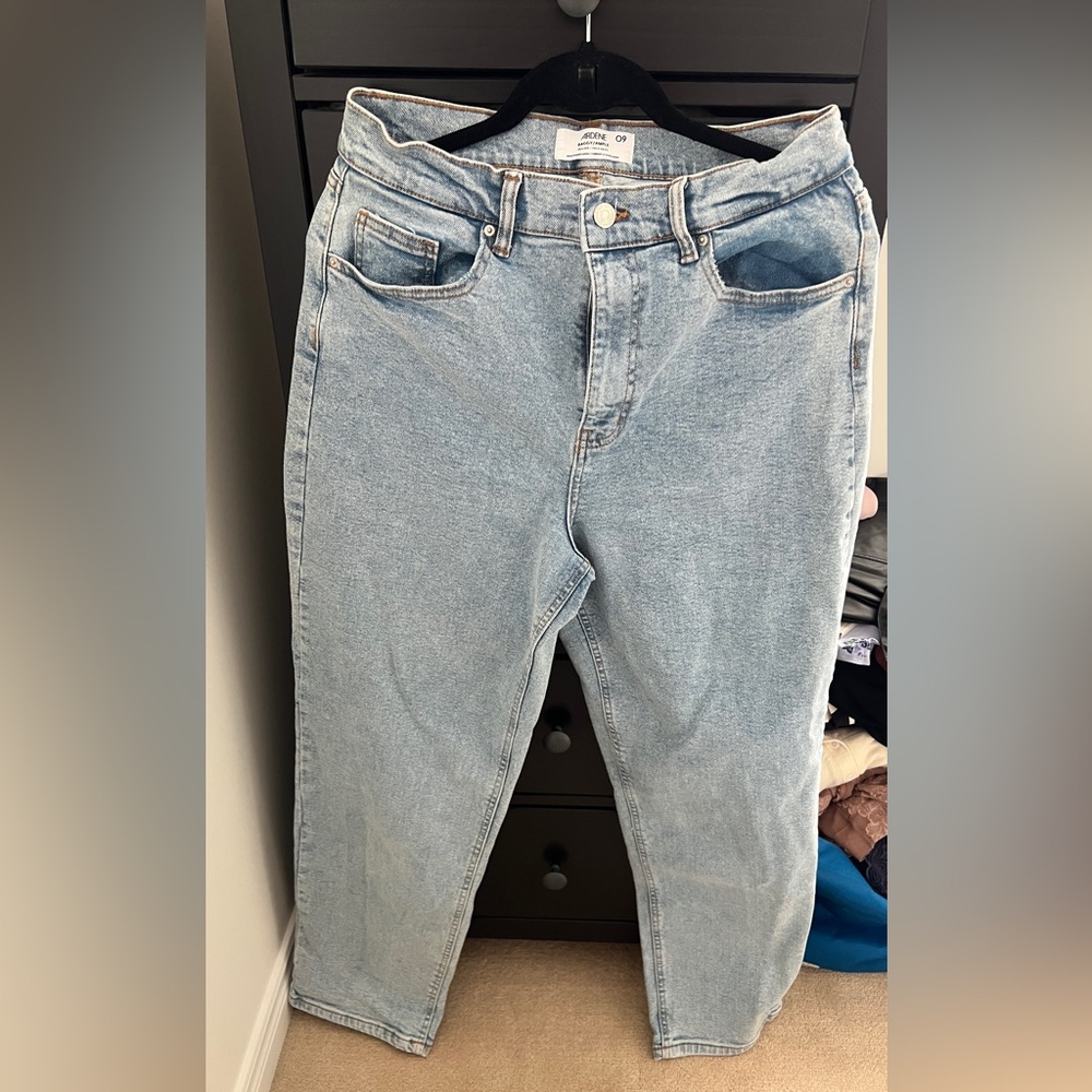 Ardene Light Wash Straight Leg Jeans